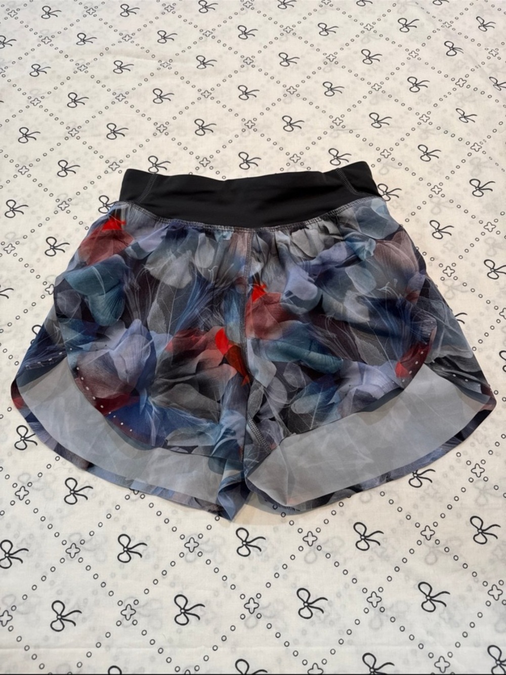 Lululemon Grey Athletic Running Shorts size 0